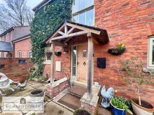 Feature Oak Porch- click for photo gallery
